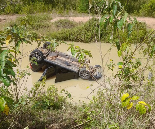 UMA PESSOA MORRE E DUAS FICAM FERIDAS POR CONTA DE ACIDENTE, EM RIBEIRA DO AMPARO-BA